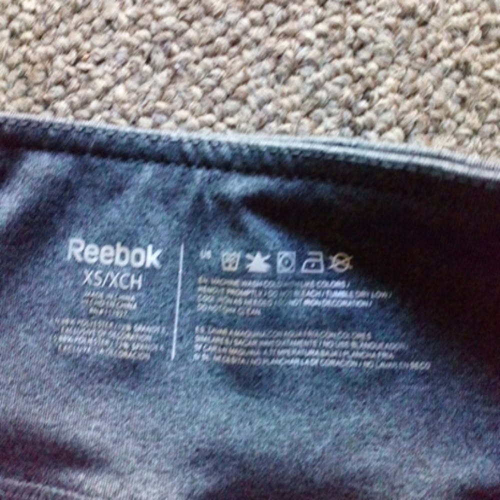 Reebok - Picture 3 of 4